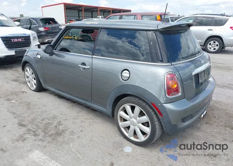 2009 Mini Cooper S S from USA, damaged, VIN WMWMF73569TW85338